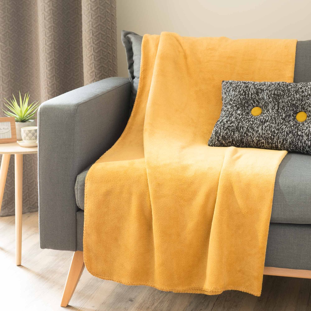 maison du monde plaid plaid doux jaune moutarde 150 x 230 cm chaleur maisons du monde maison du monde plaid plaid doux jaune moutarde 150 x 230 cm chaleur maisons du monde