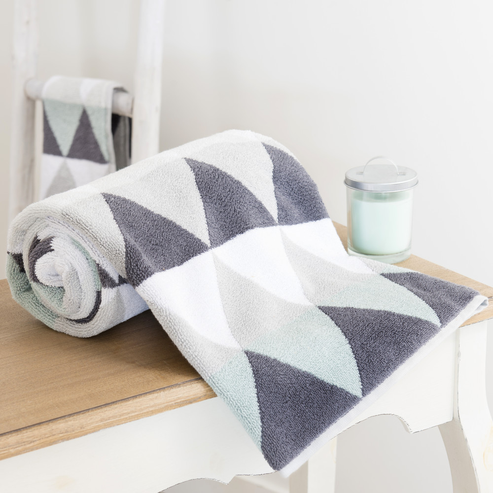 TRIANGLE cotton bath towel in white / grey 30 x 50cm Maisons du Monde