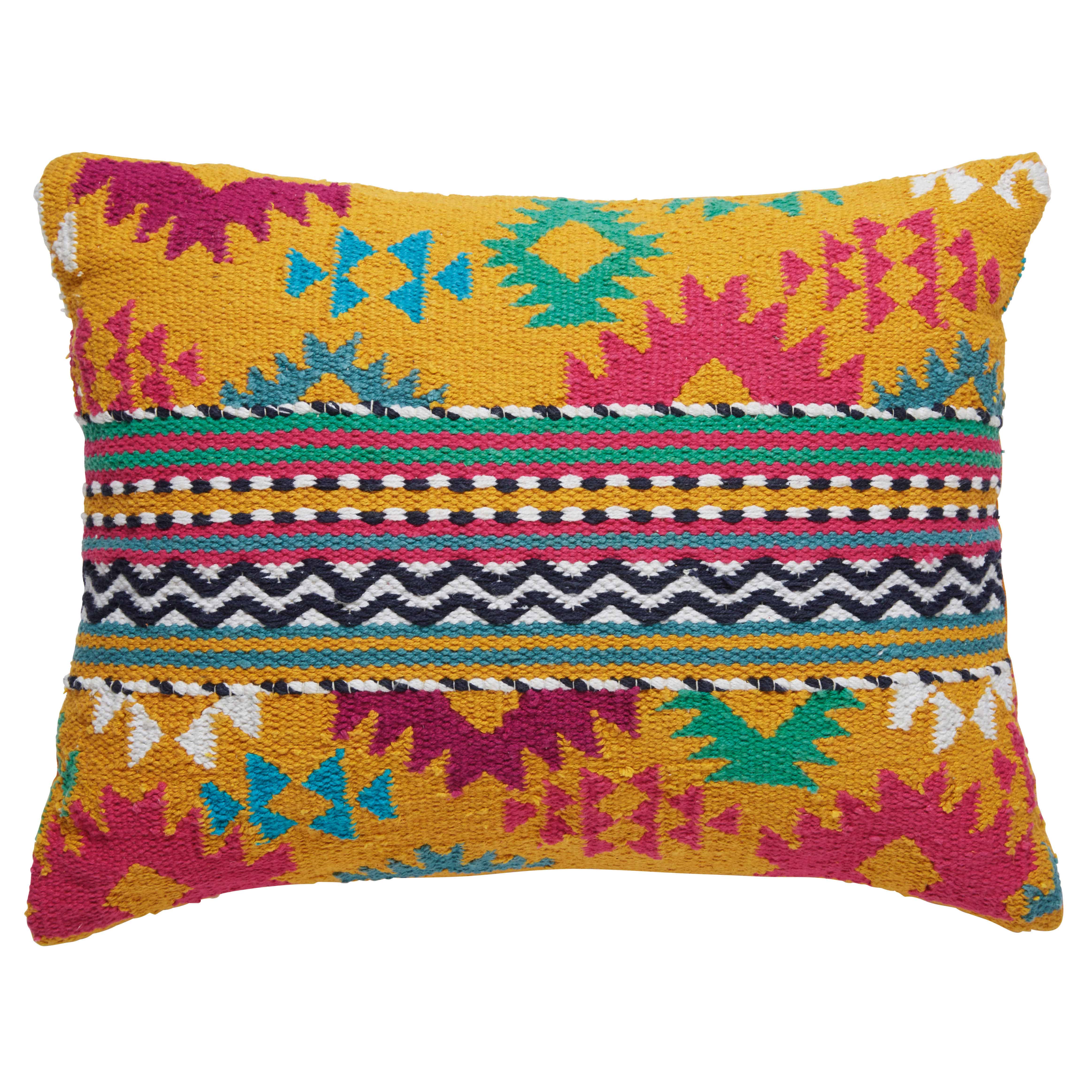 maison du monde coussin interesting coussin ethnique en coton multicolore xcm maison du monde coussin interesting coussin ethnique en coton multicolore xcm