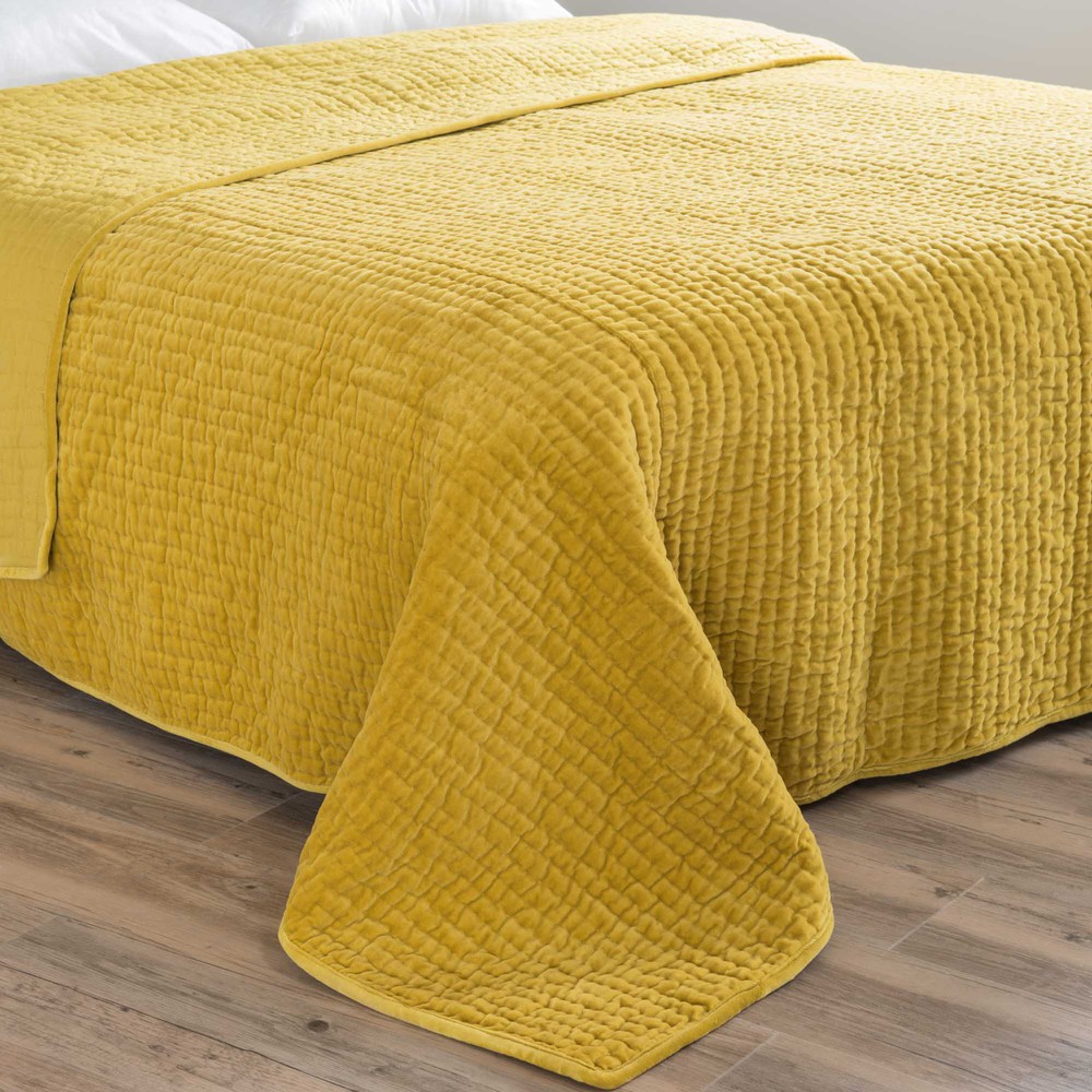 Velvet quilted bedspread in mustard yellow 240 x 260cm Maisons du Monde